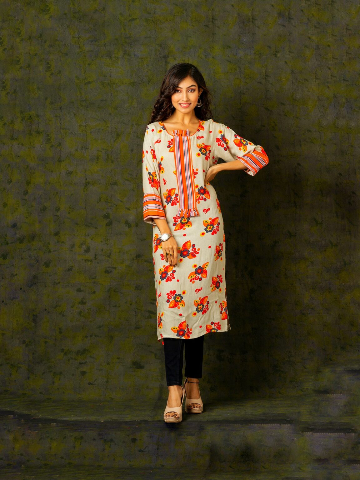 Kuchi Rayon Round Neck Kurti - Image 8