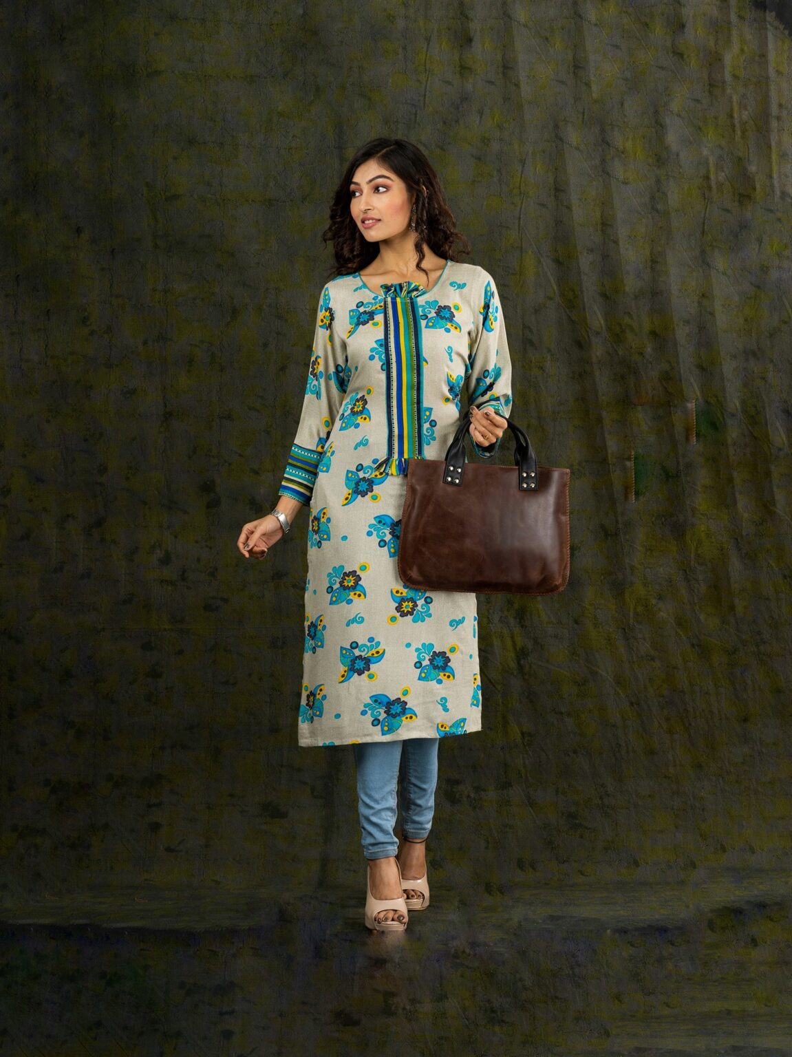 Kuchi Rayon Round Neck Kurti - Image 2