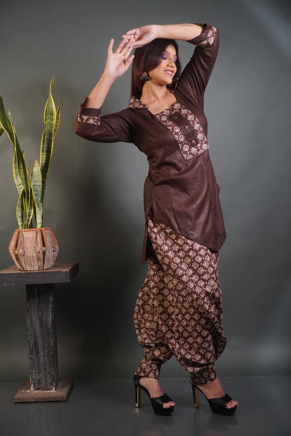 Cocoa Chic: Chocolate & Beige  Ensemble set - Image 6