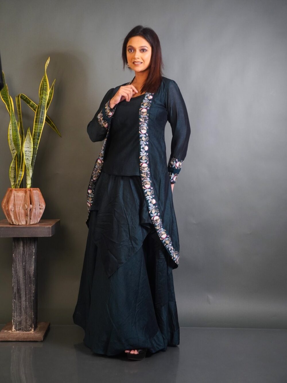 Emerald Elegance Dark peacock Green Dola Silk Fusion Set - Image 6