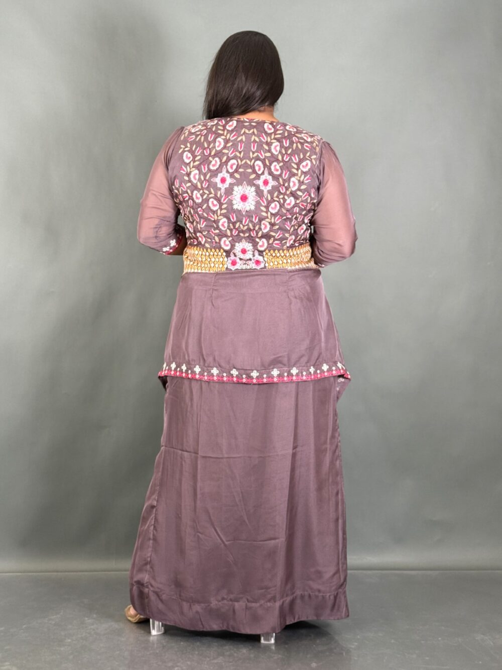 Curvy Bloom Embroidered Co-Ord Set in Onion Mauve - Image 2