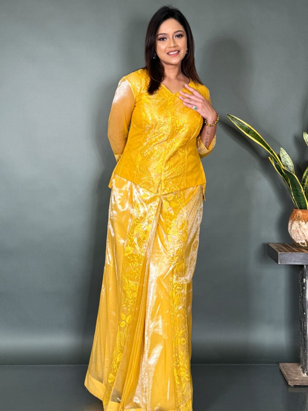Golden Grace Plus-Size Fusion Set - Image 4