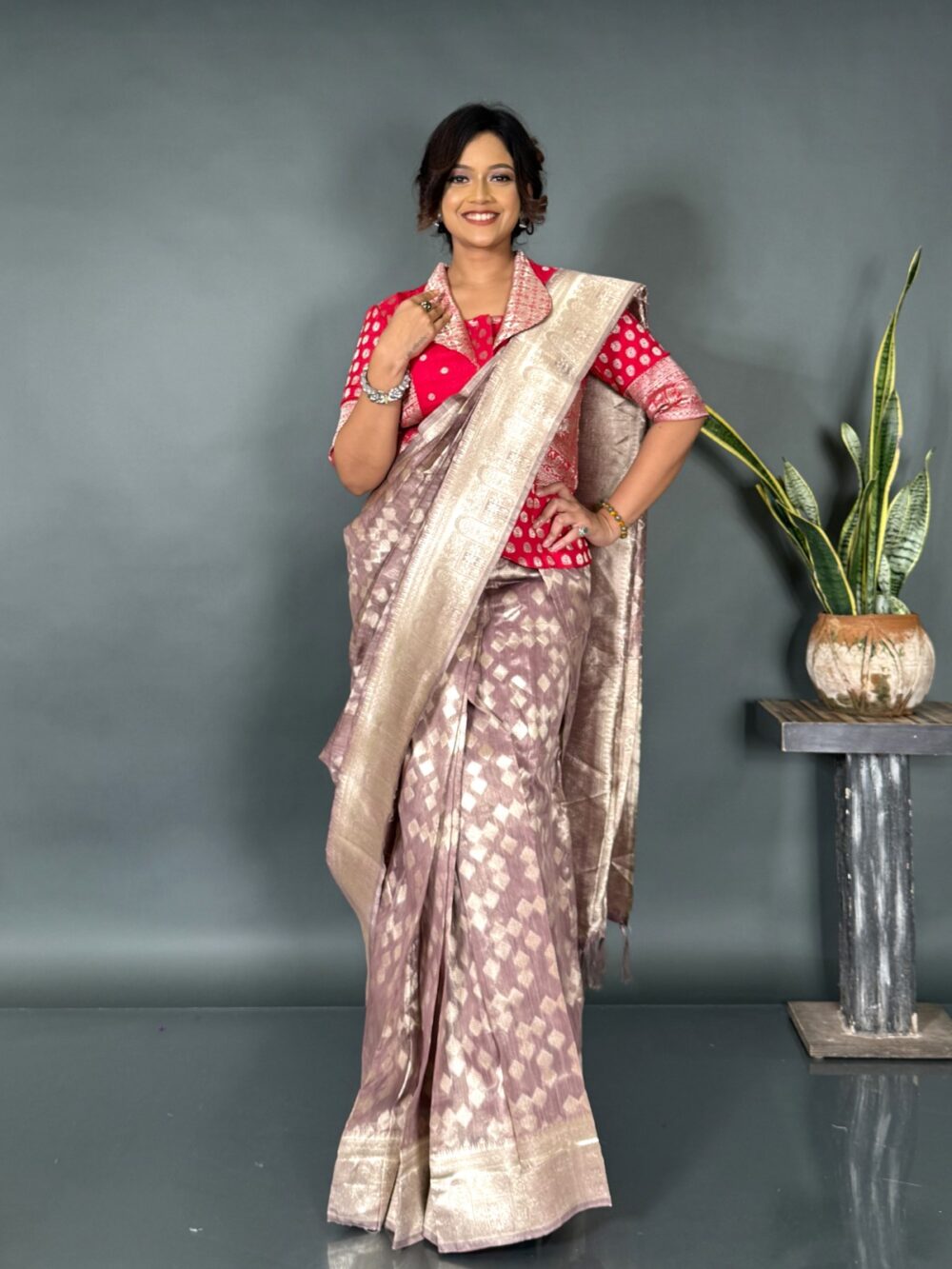 Chic in Coffee  Light Organza Banarasi Ready Saree - Image 4
