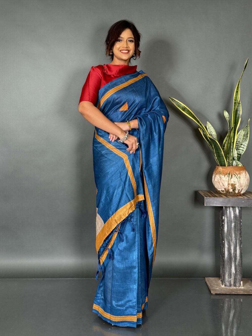 Must-Have Ready-to-Wear Royal Blue  Saree - Image 2