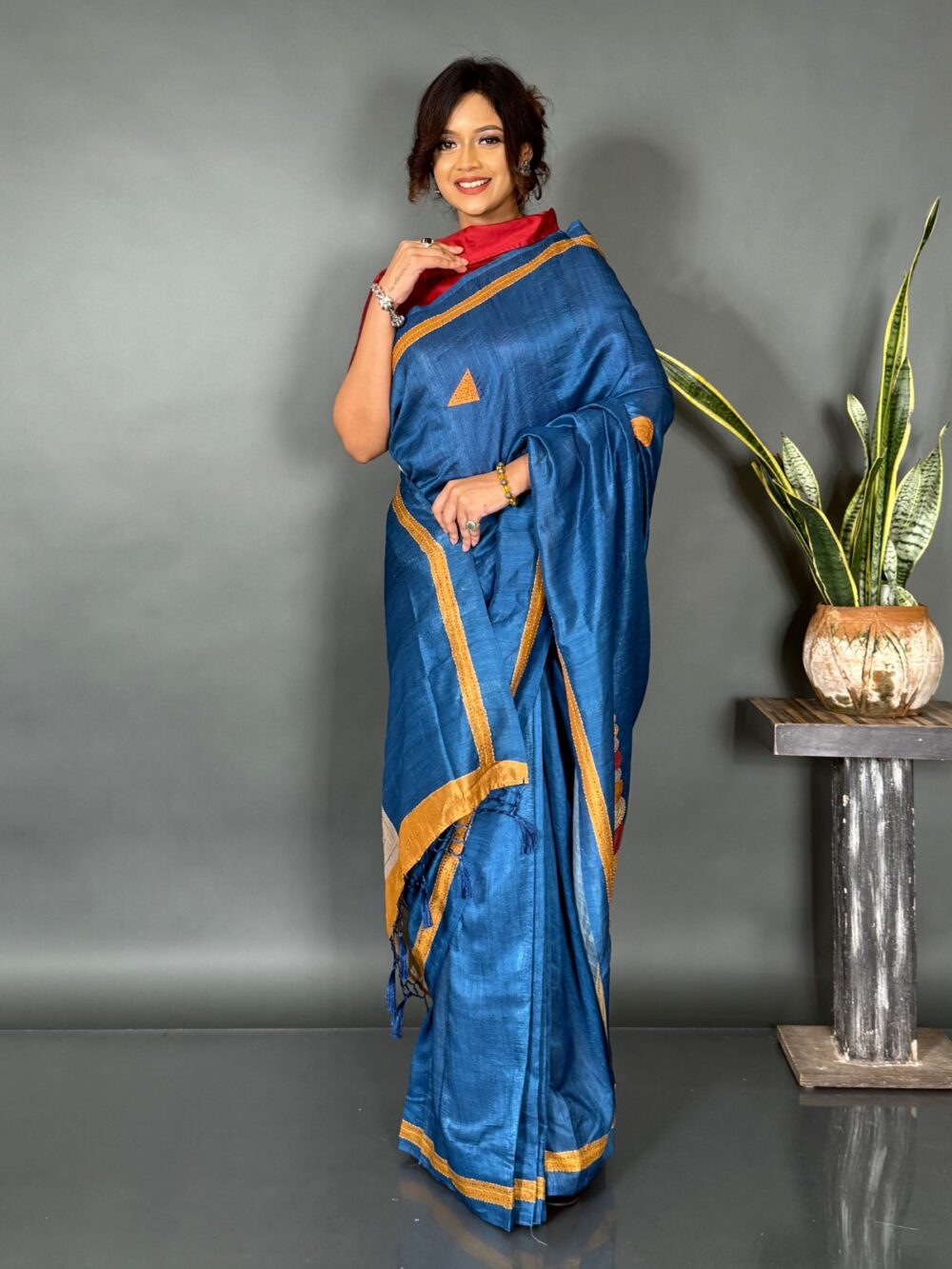 Must-Have Ready-to-Wear Royal Blue  Saree - Image 3