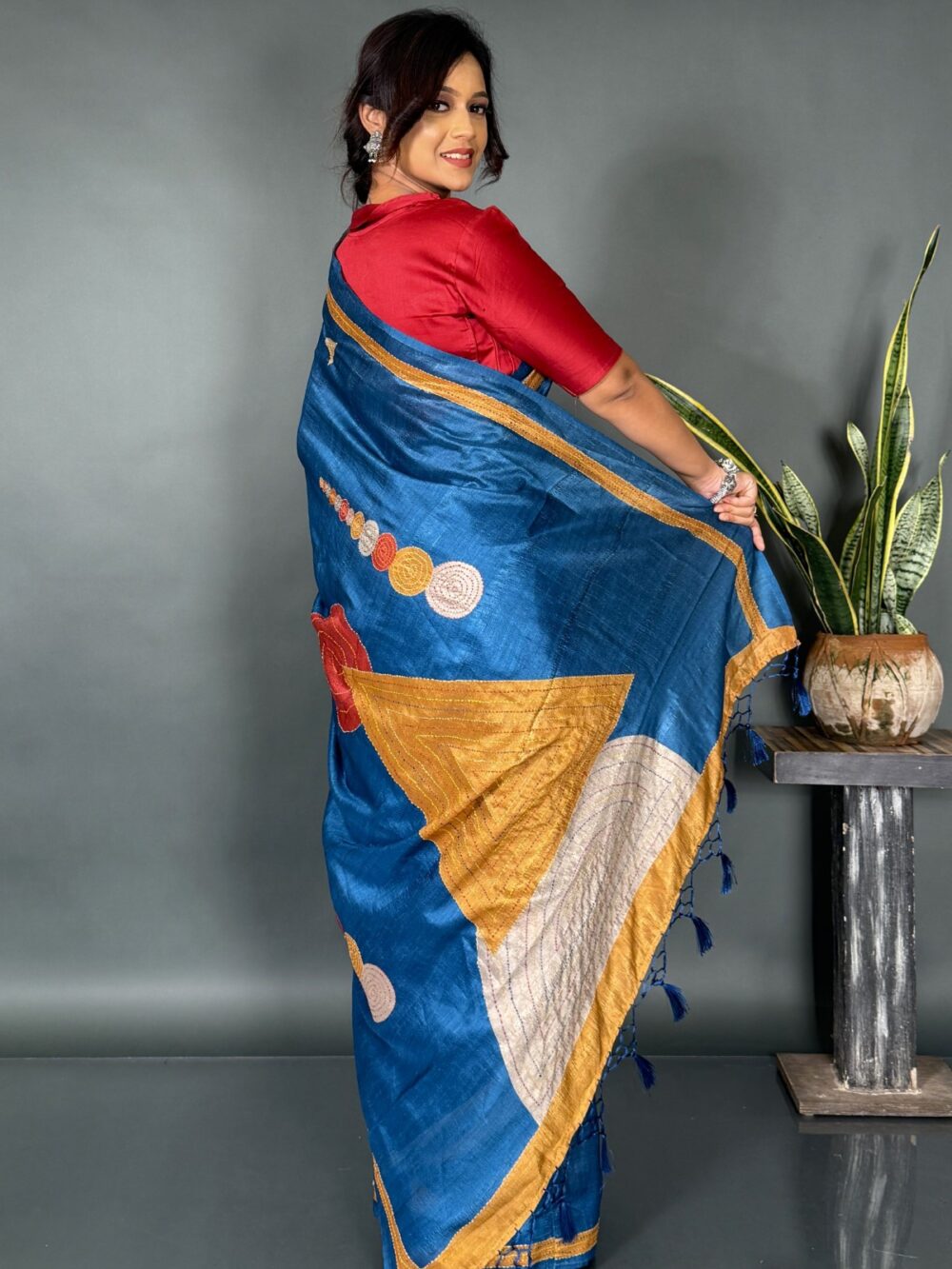 Must-Have Ready-to-Wear Royal Blue  Saree - Image 5