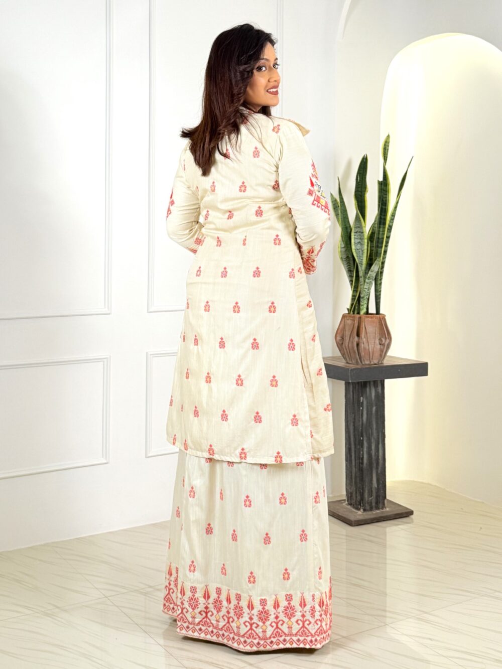 Empress Elegance Red & White Embroidered Fusion Set - Image 4