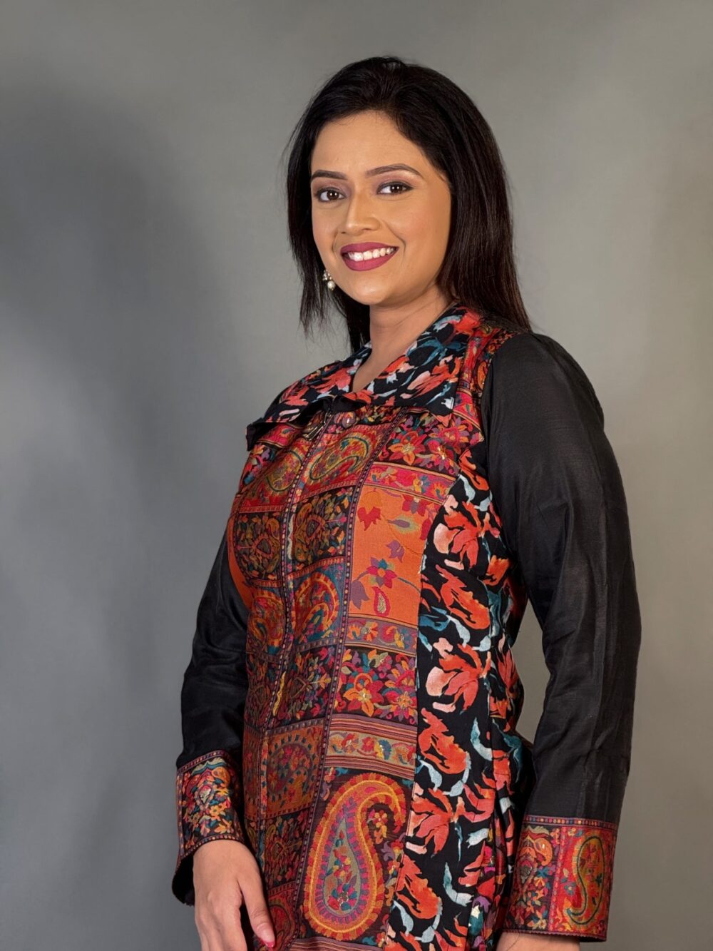 Regal Black Chanderi Jacket & Skirt Set (Plus Size) - Image 5