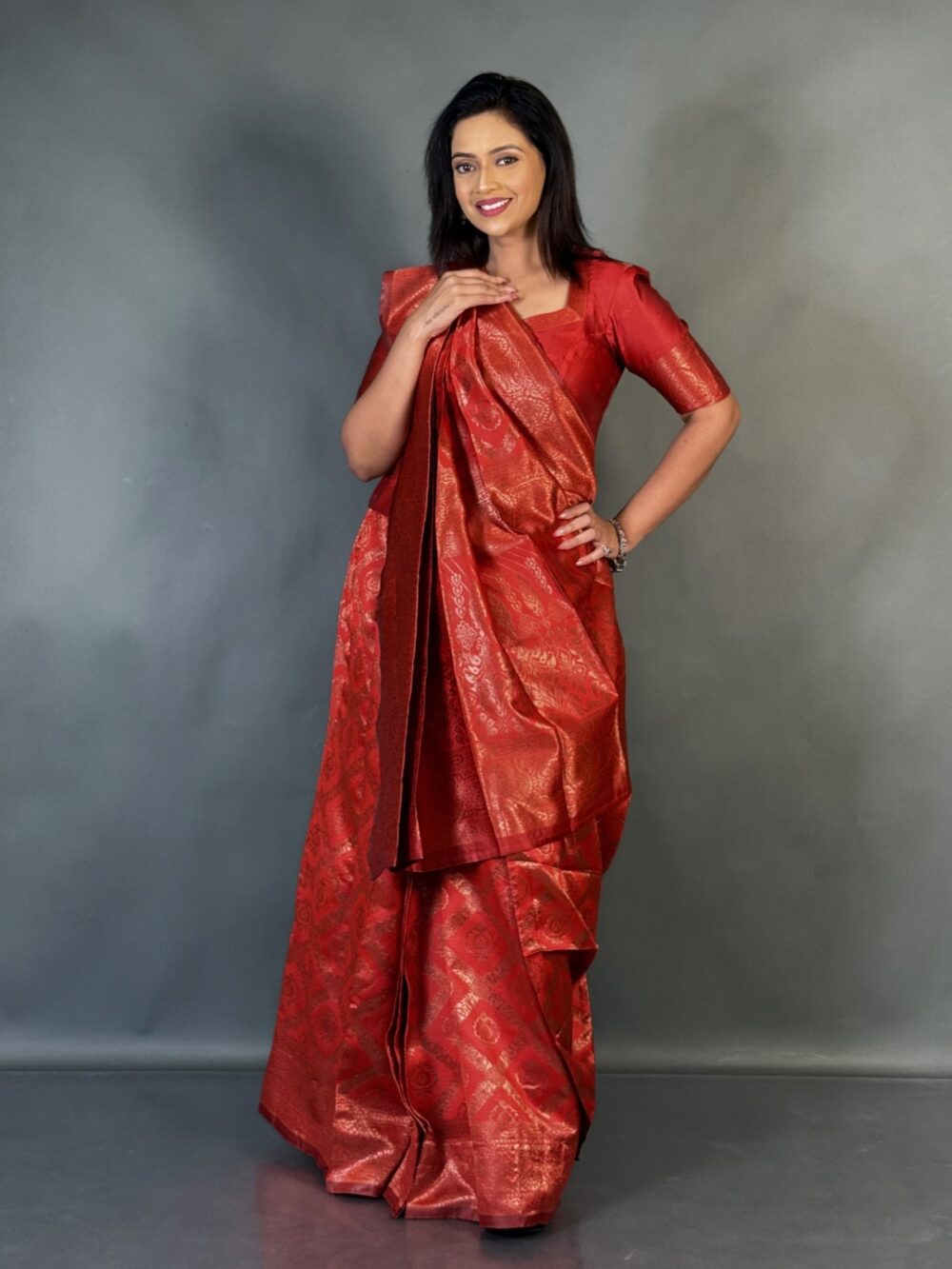 Rust Radiance Plus Semi Tussar Benarasi Saree Set - Image 5