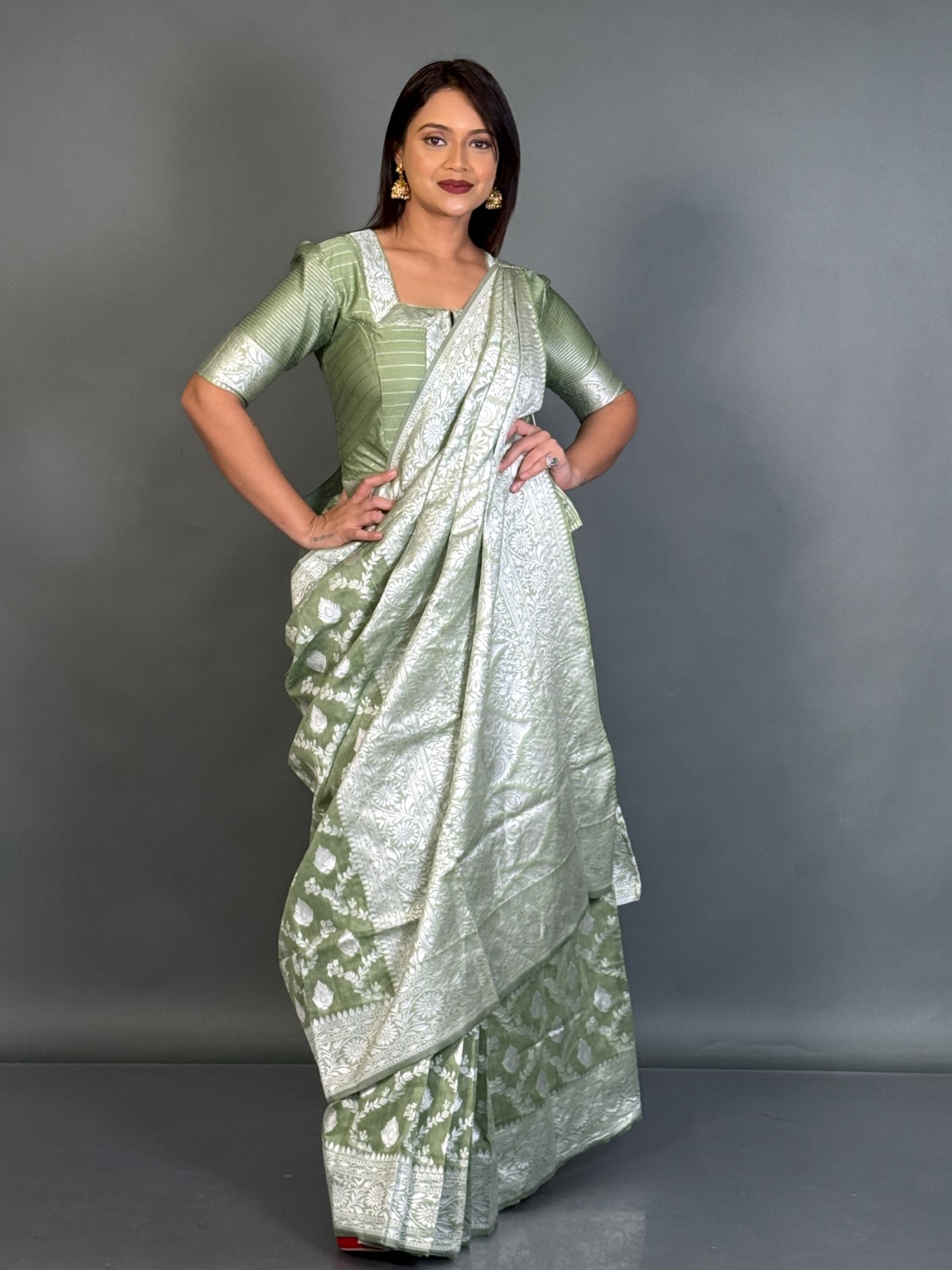 Pista Bloom Jamdani Ready-to-Wear Saree Set