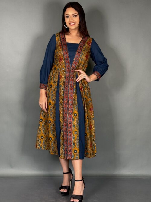 Flowy Cotton Dress with Pleated Charm